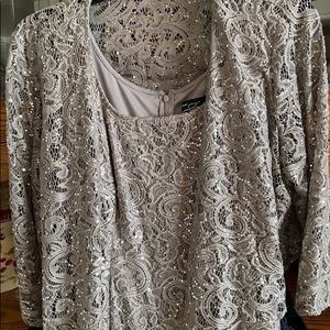 Alex Evenings Woman Evening Dress Mother of the Bride/Groom Dress
Size 16 W